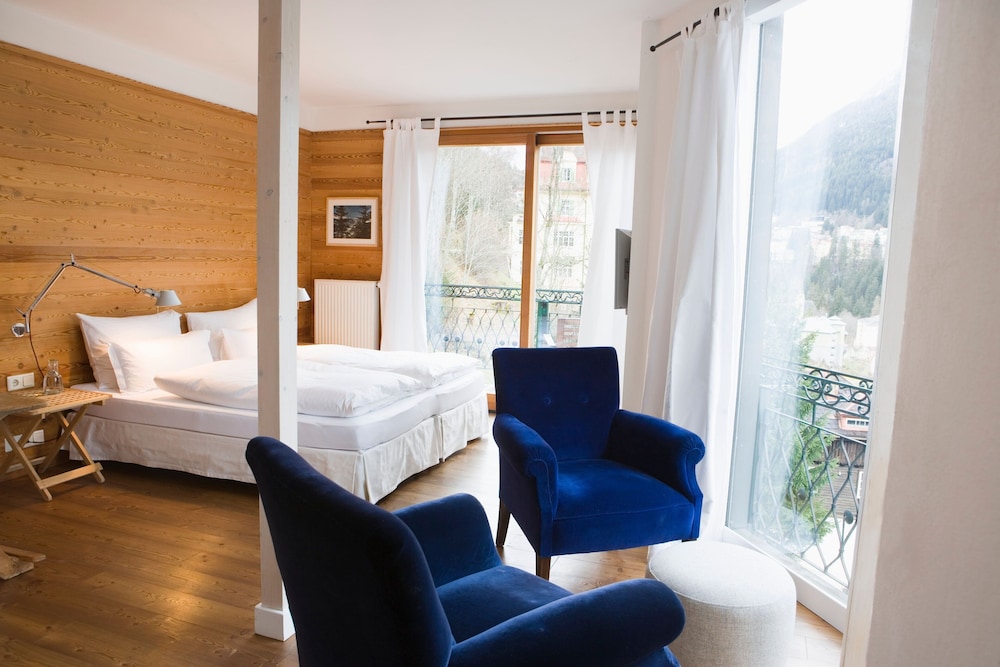 Double Room, Balcony, Valley View