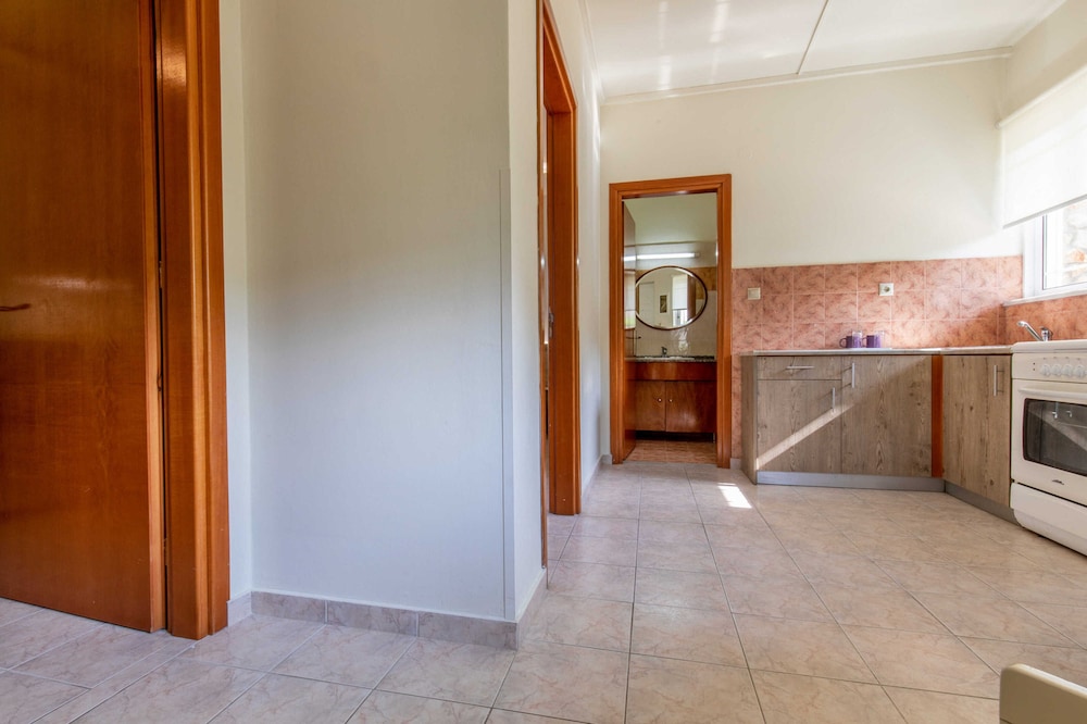 Family Room, 1 Bedroom - Photo 4