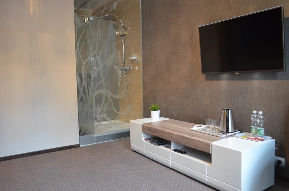 Room (19A) photo 2
