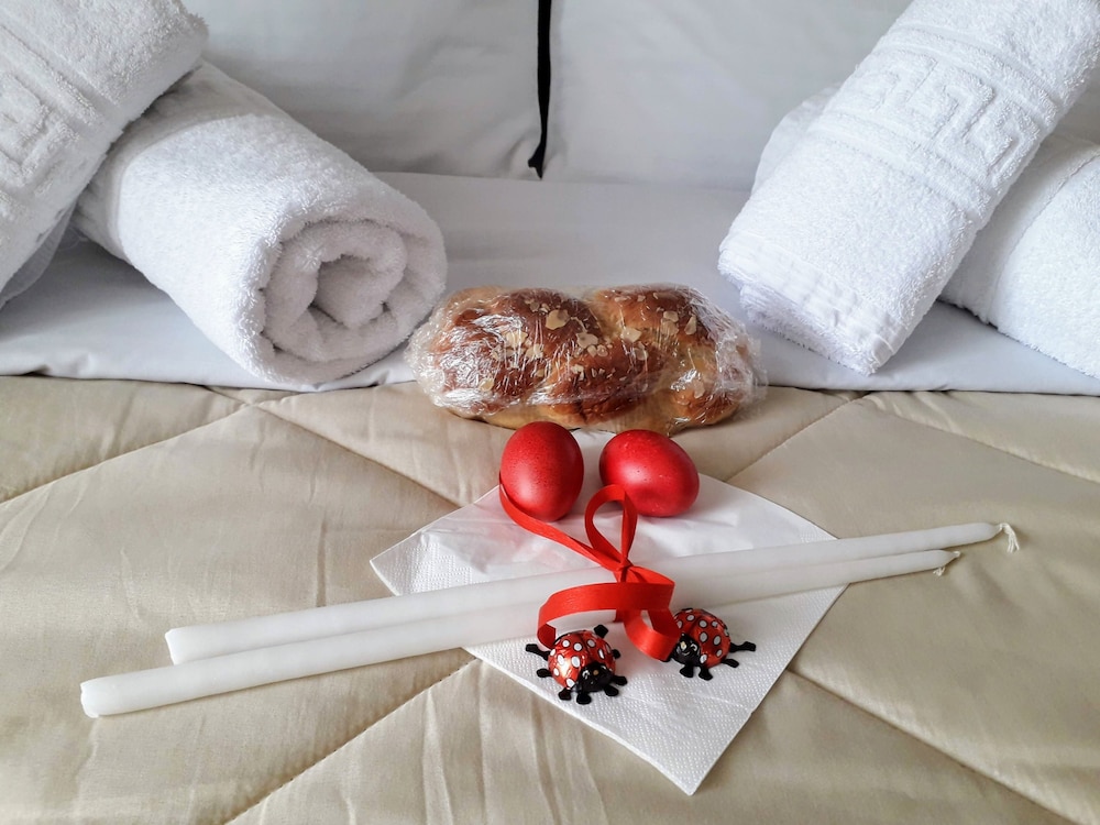 Economy Double Room - Photo 9