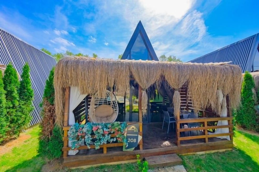 Family Bungalow, Pool View