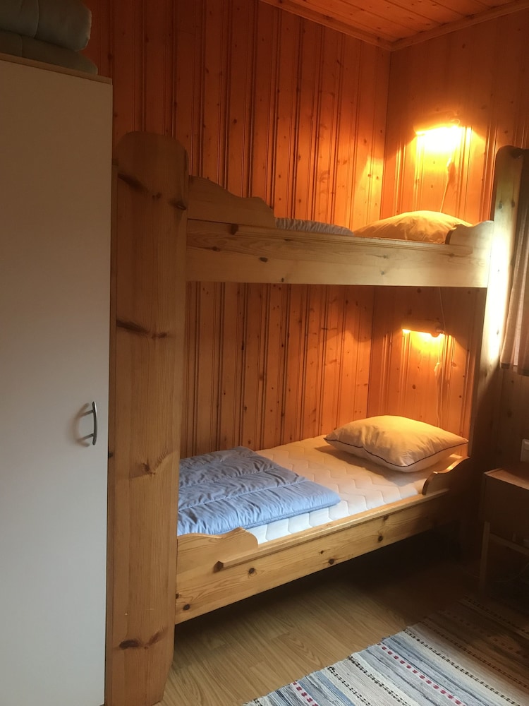 Cottage (4 - pets not allowed)