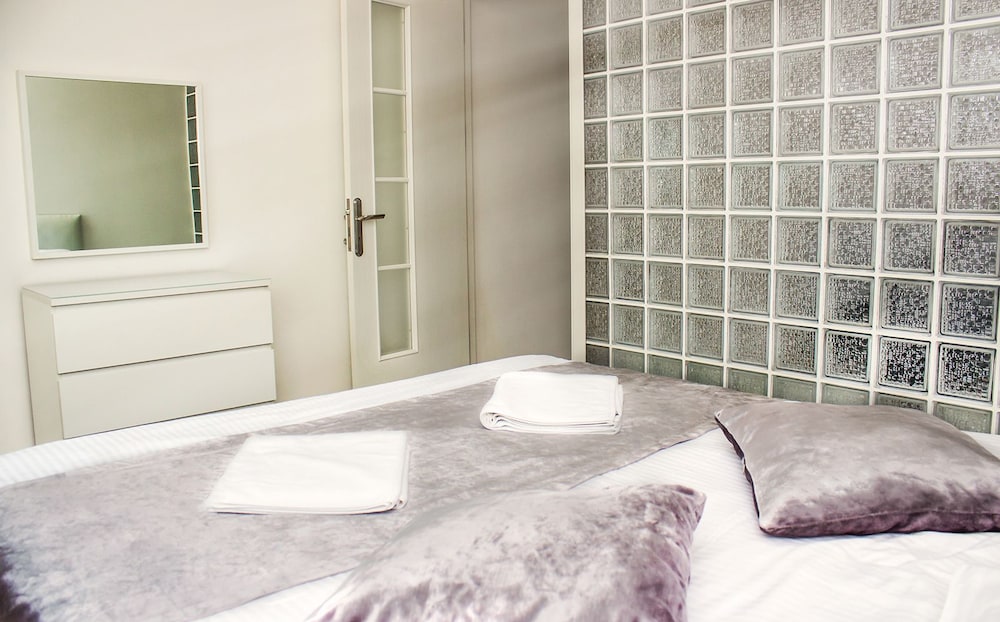 Deluxe Apartment, 2 Bedrooms photo 2