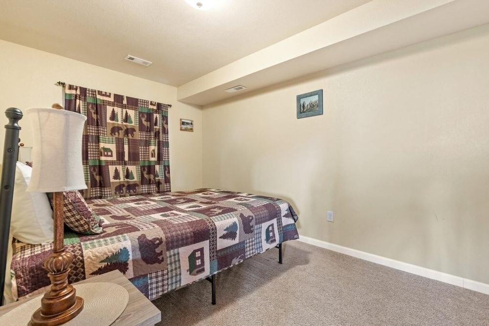 Cabin, 5 Bedrooms photo 1