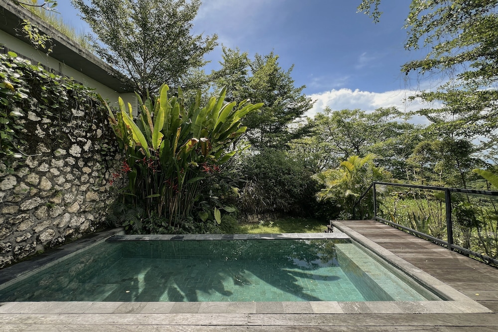 One Bedroom Pool Villa with Garden View - Photo 4