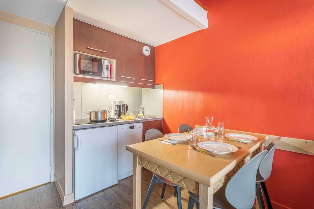 Studio Familial en Duplex - Accés piscine photo 1