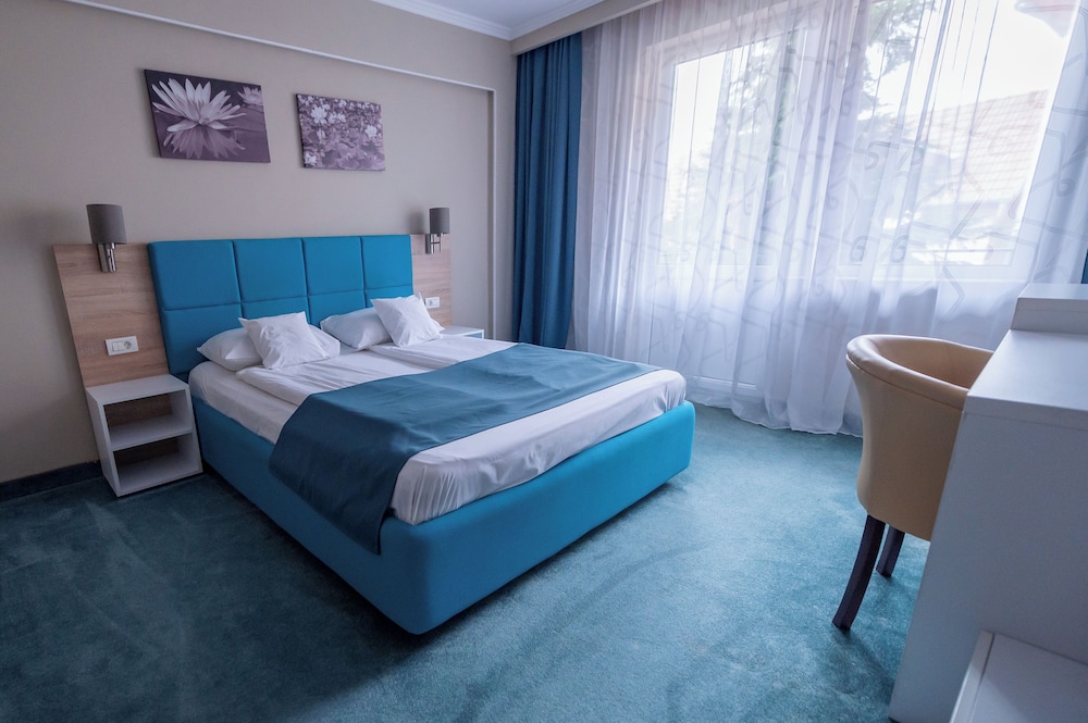 Double Room, Balcony, Pool View