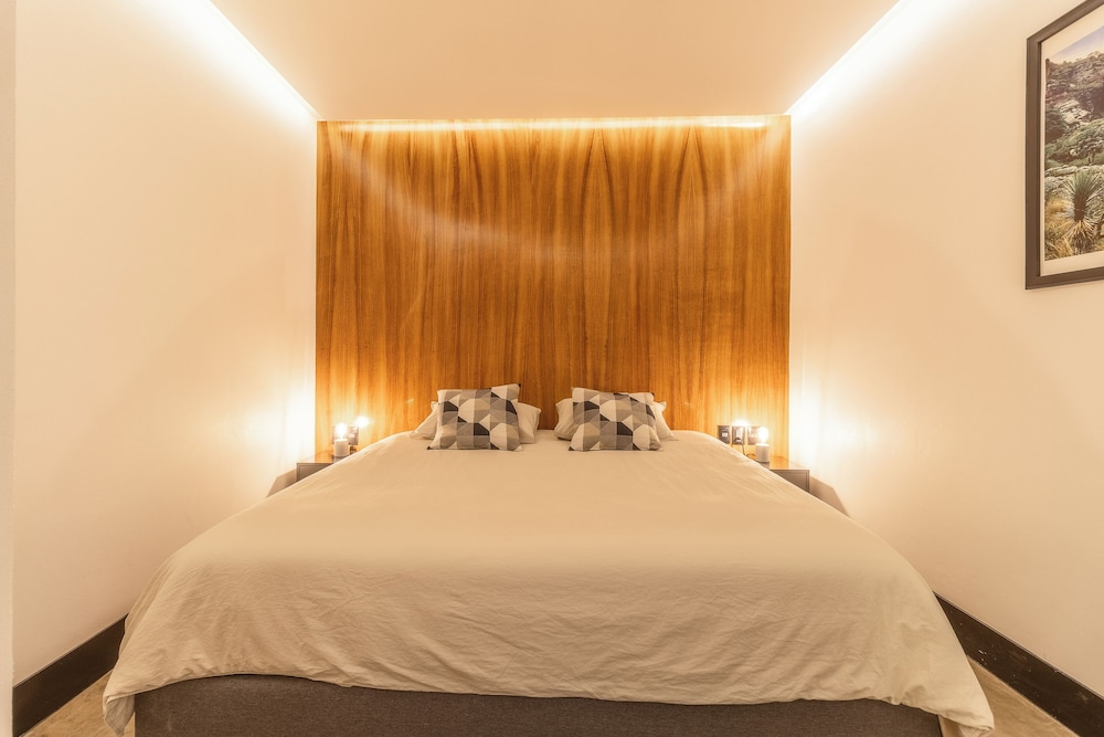 Luxury Apartment, 2 Bedrooms, Balcony, City View (2) photo 3