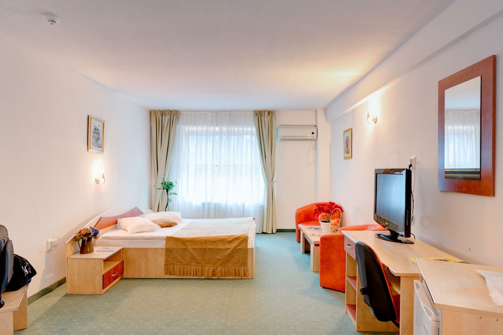 Double or Twin Room photo 3