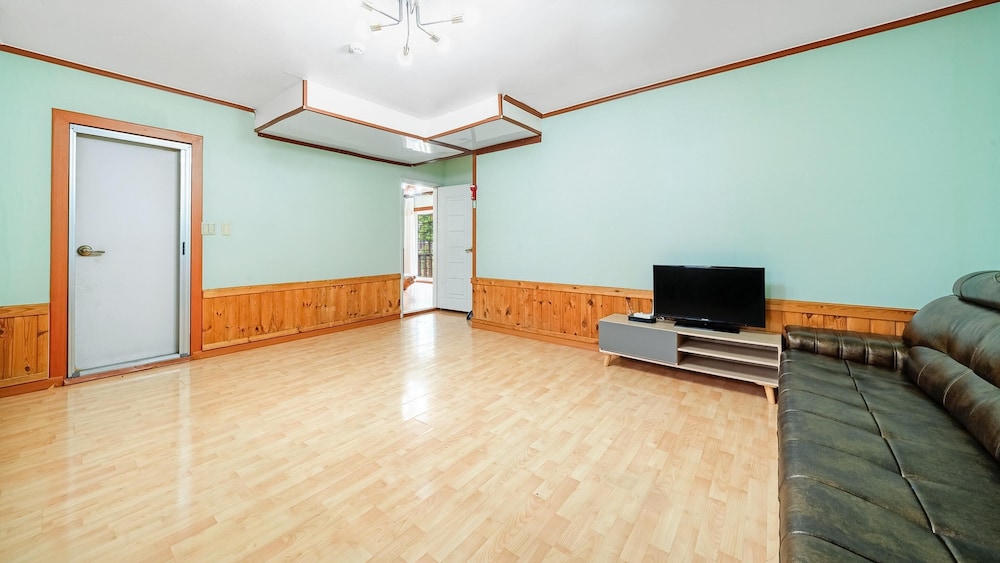 Basic Room, 1 Bedroom (freesia) - Photo 7