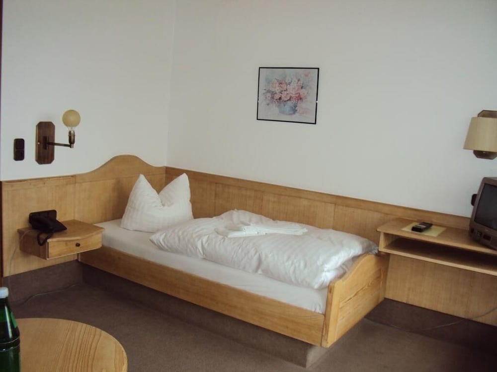 Single Room photo 2