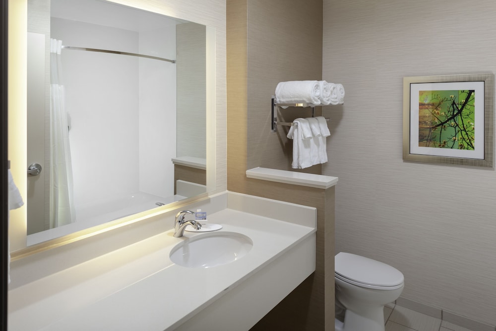 Room, 2 Queen Beds - Photo 1