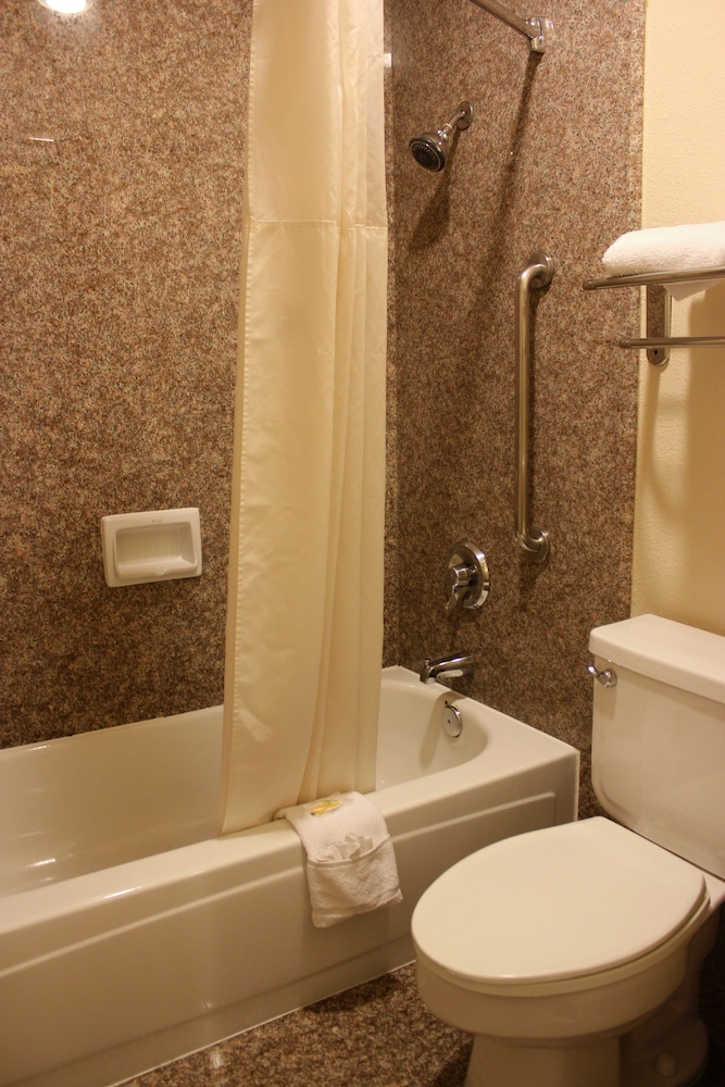 Suite, 1 Queen Bed with Sofa bed, Non Smoking - Photo 4