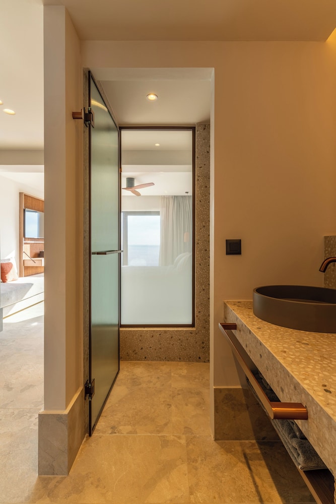 Beach House Private Pool Sea View
