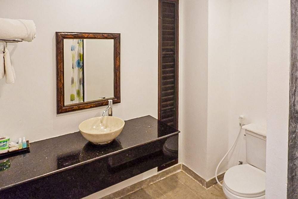 Deluxe Room with Garden View - Photo 14