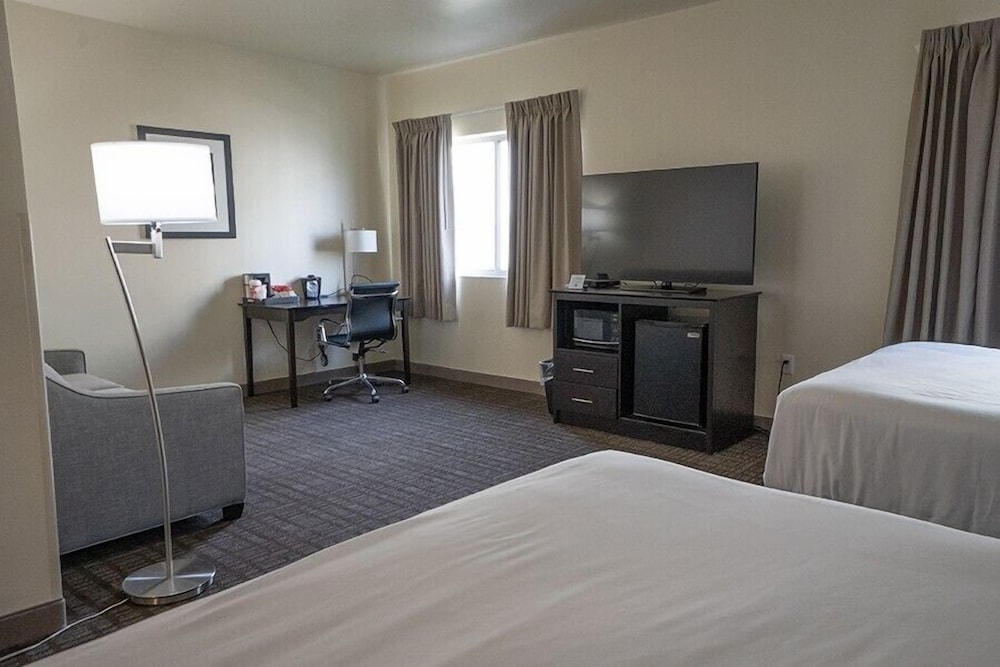 Family Suite, Multiple Beds, Non Smoking photo 3