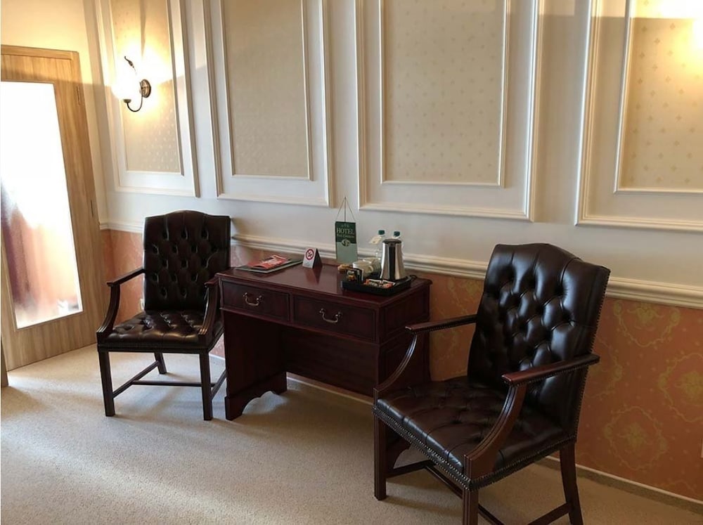 Deluxe Suite, City View photo 3