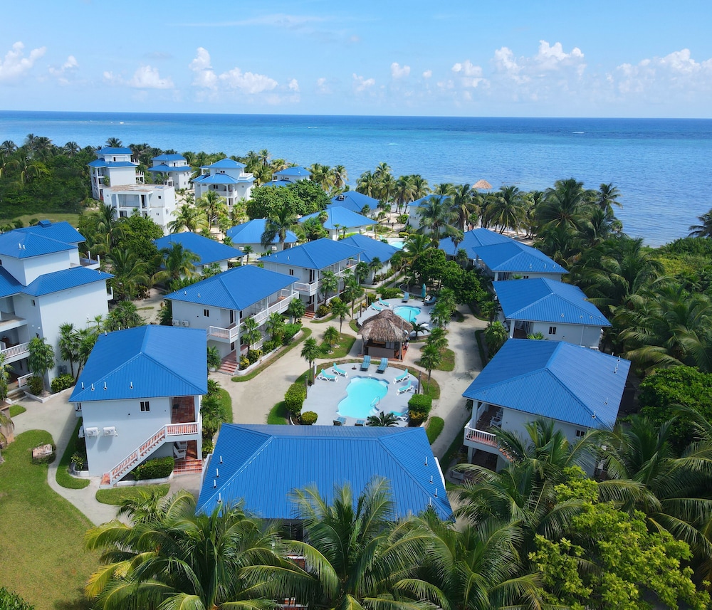 Standard Suite, 1 Bedroom, Pool View photo 2