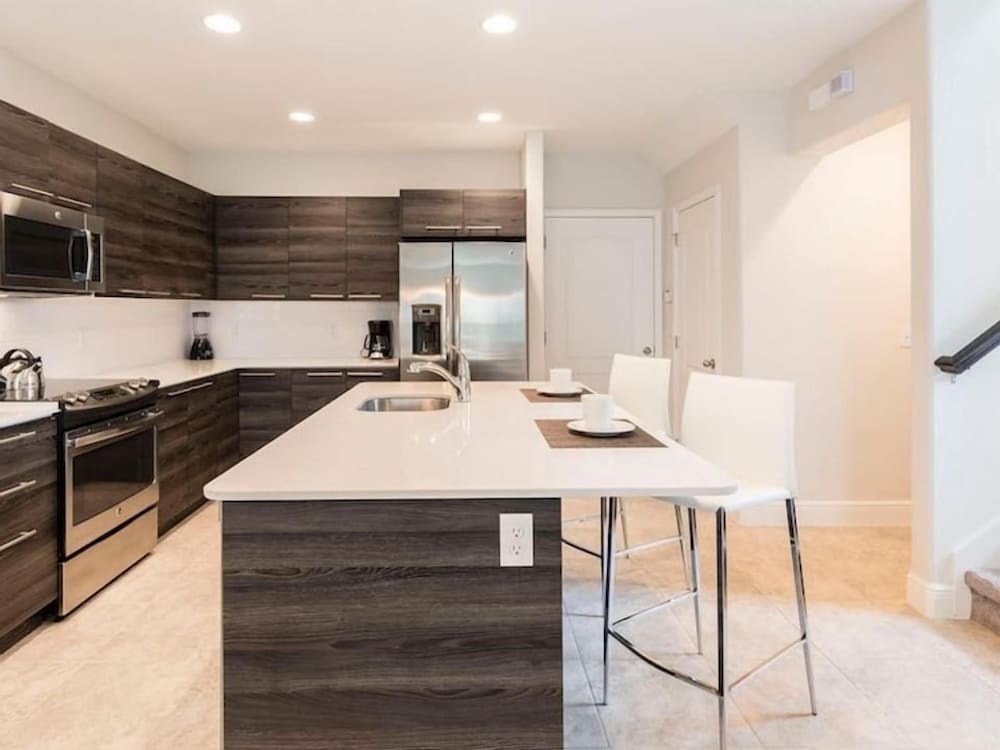 Townhome, 2 Bedrooms photo 2