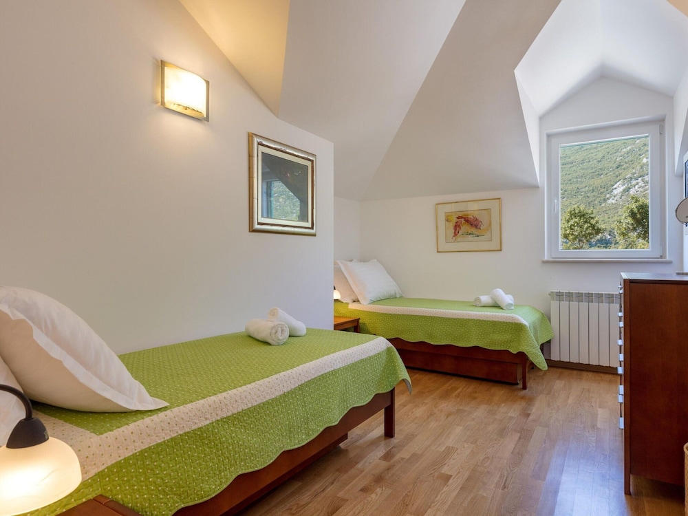 Luxury Room photo 3