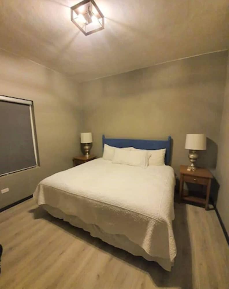 Family Cottage, 1 King Bed with Sofa bed, Refrigerator & Microwave, Vineyard View photo 1