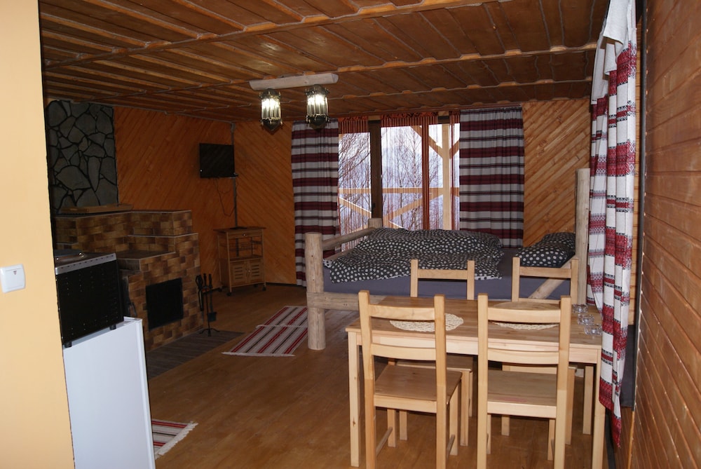House, 3 Bedrooms, Balcony, Mountain View photo 1