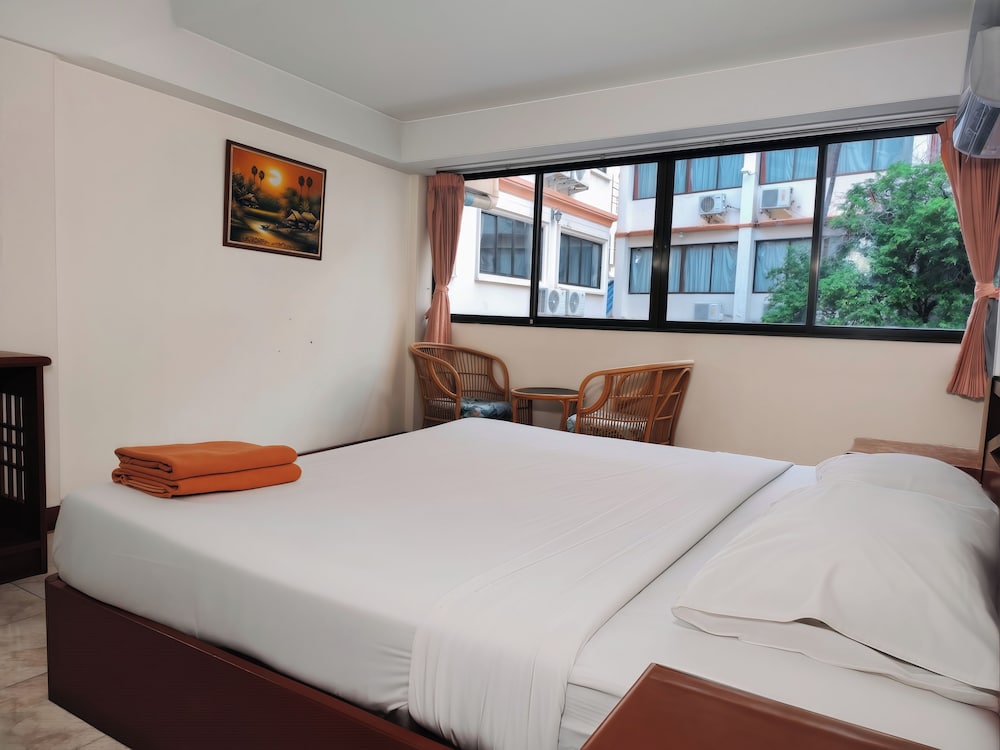 Deluxe Room, 1 King Bed