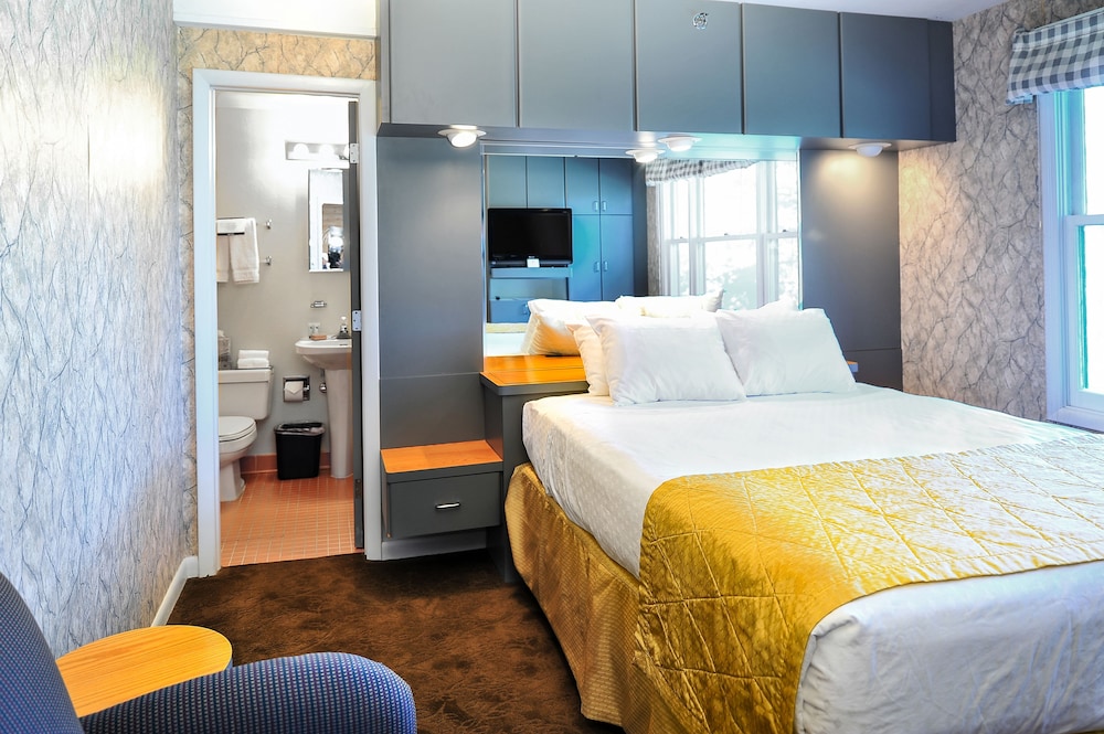 Standard Suite, 2 Bedrooms, Non Smoking, Kitchenette photo 3