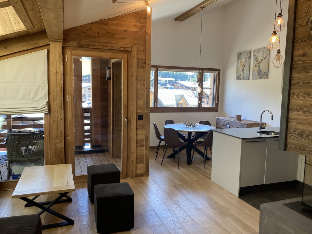 Superior Duplex, 3 Bedrooms, Fireplace (Charline)