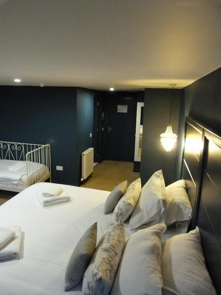 Deluxe Triple Room - Photo 4