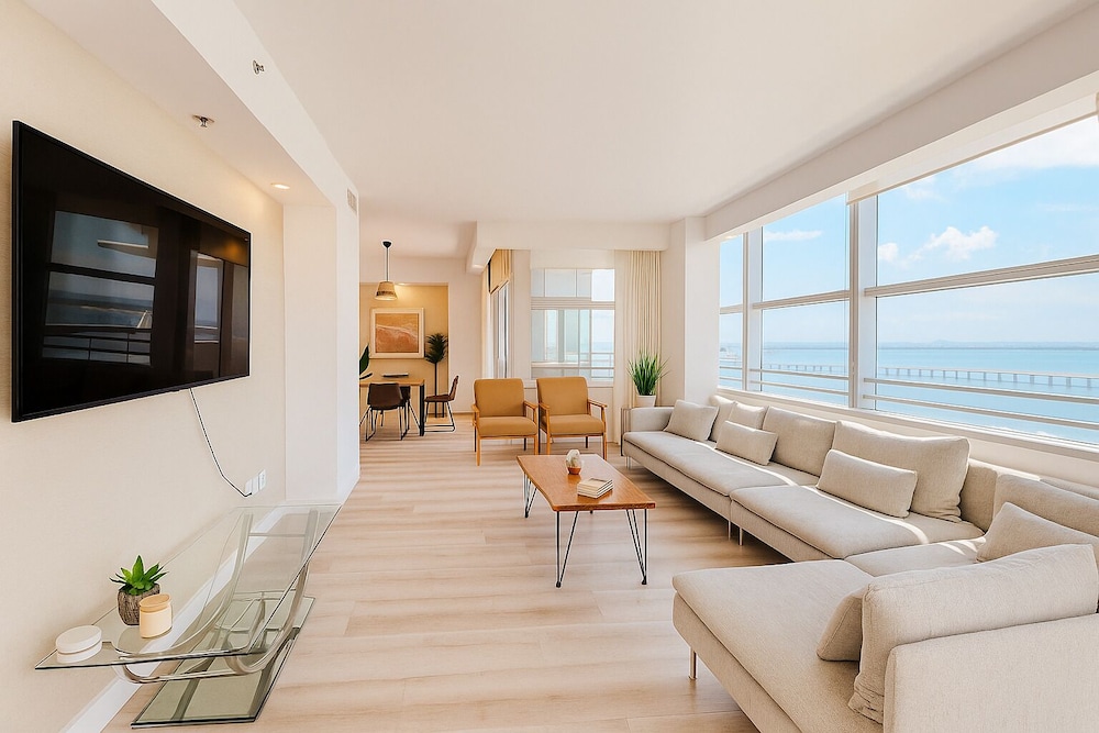 Presidential Condo, 2 Bedrooms, Balcony, Ocean View photo 1