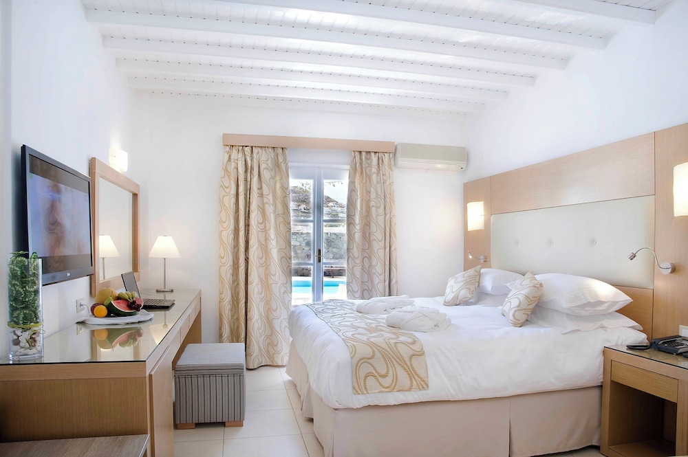 Premium Room, Pool View - Photo 1