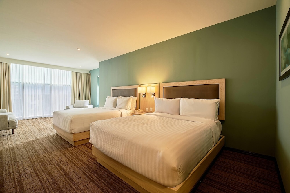 Superior Room, 2 Double Beds, Non Smoking photo 3