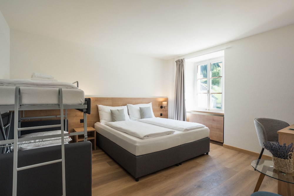 Superior Quadruple Room photo 2