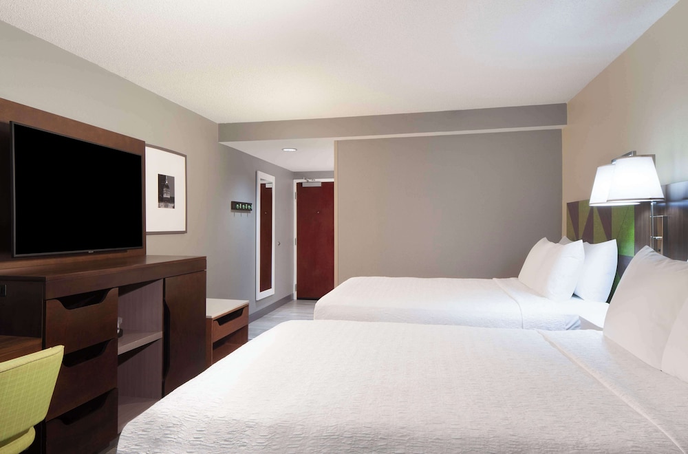 Room, 2 Queen Beds, Accessible, Non Smoking - Photo 4