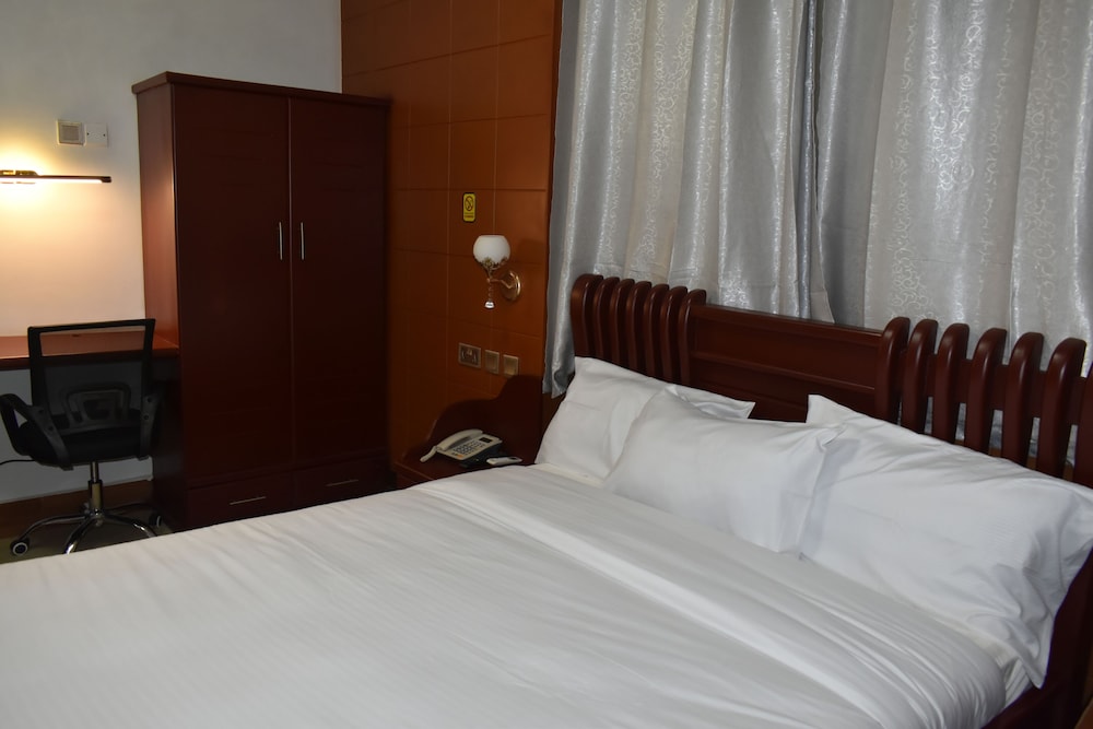 Standard Double Room photo 3