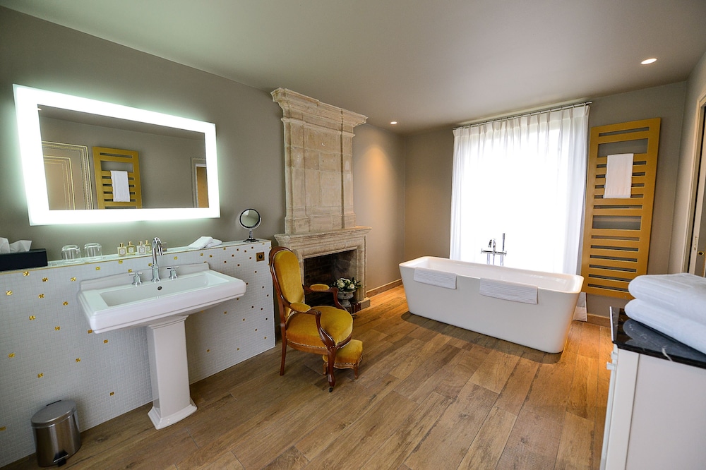 Deluxe Room - Photo 4