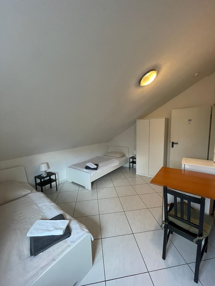 Condo, Private Bathroom (Zwei-Zimmer Wohnung)