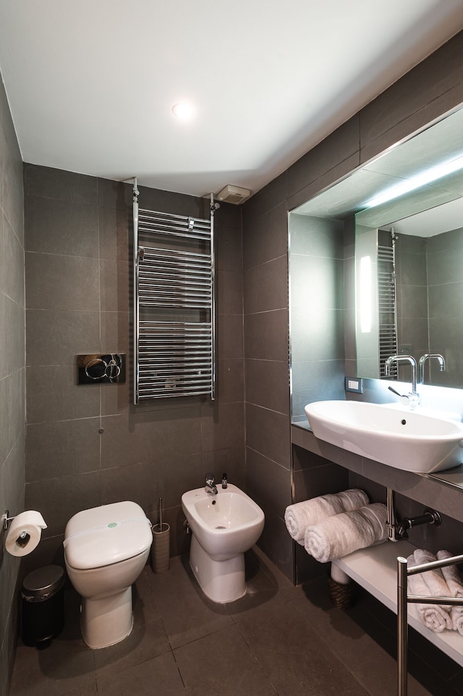 Luxury Suite photo 3