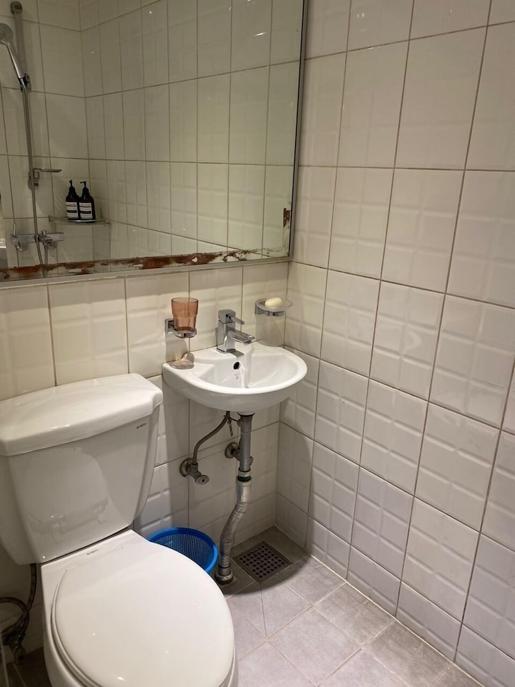Double Room - Photo 17