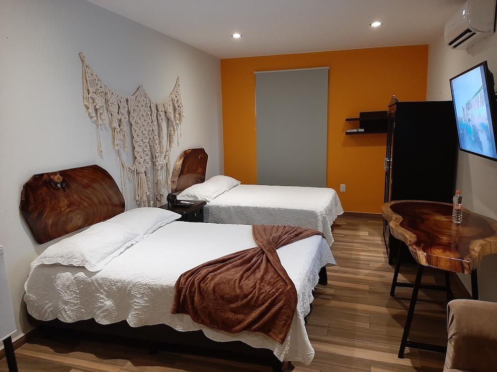 Junior Studio Suite