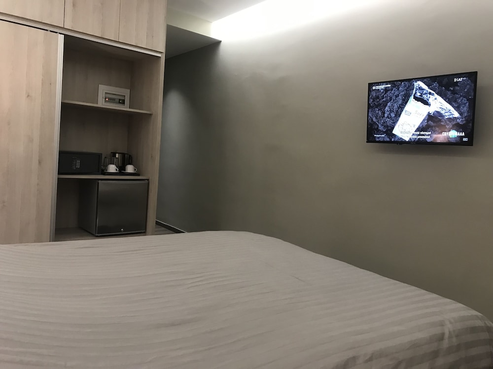 Basic Double or Twin Room, Beach View photo 3