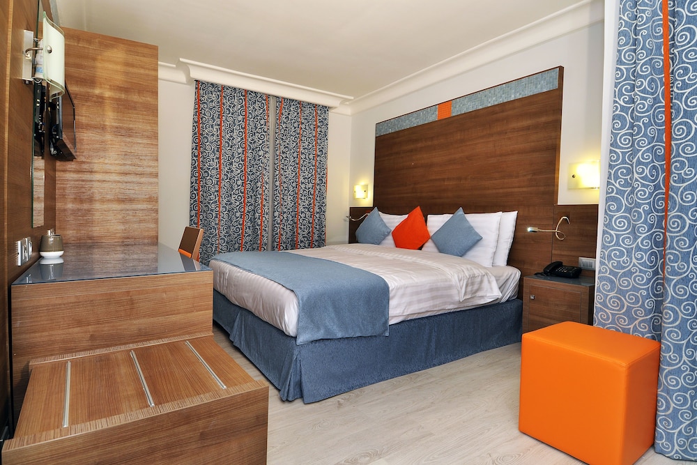 Superior Double Room, Balcony, Courtyard View