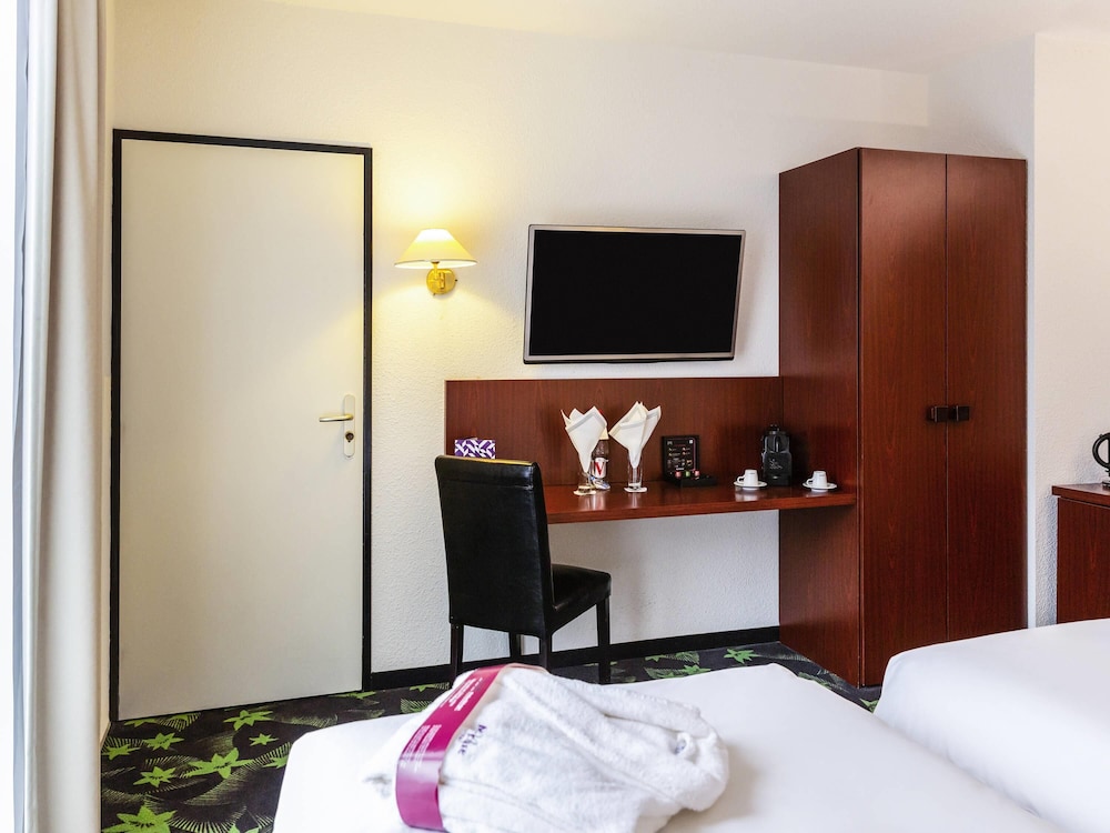 Standard Room, 1 Queen Bed with Sofa bed photo 2
