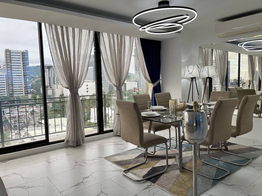 Standard Penthouse - Photo 13