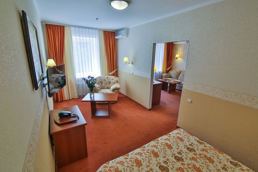 Luxury Suite