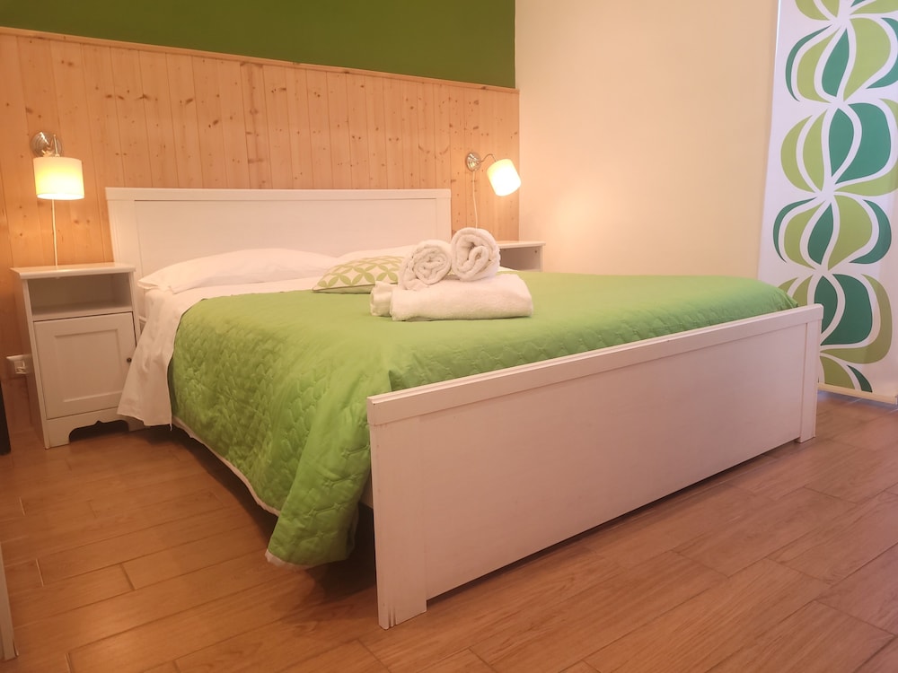 Habitación Doble Estándar o con Dos Camas Individuales.