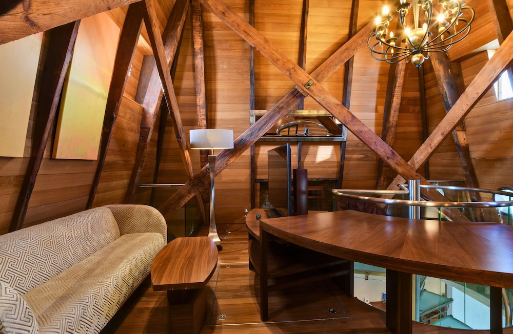 Tower Suite, 1 King Bed, Tower, City View