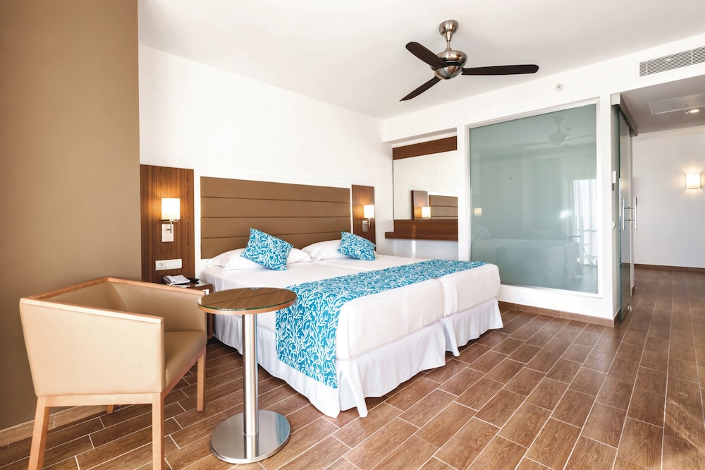 Junior Suite, Balcony photo 2