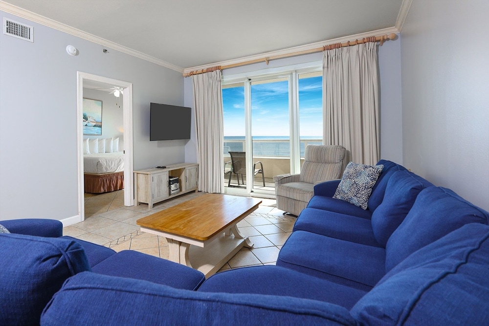 Condo, 3 Bedrooms